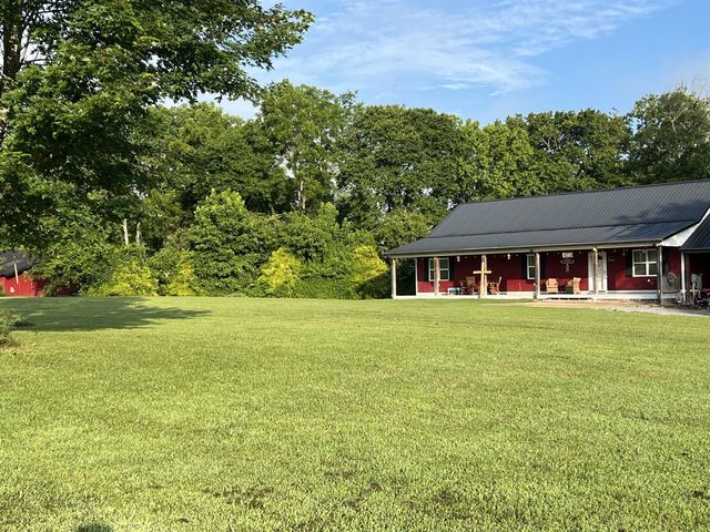 7501 E Plunders Creek Rd, Dickson, TN 37055