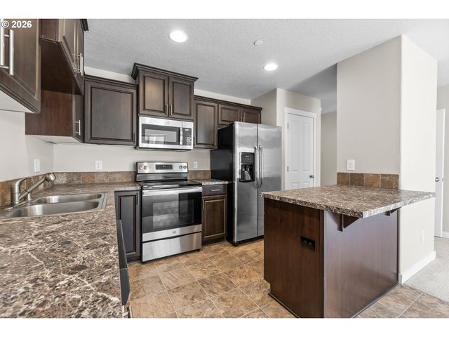 837 Ne 109TH Ct, Vancouver, WA 98664