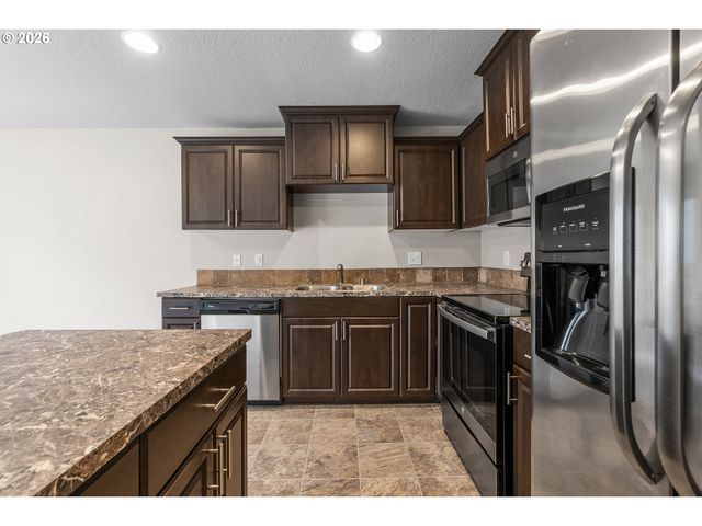 837 Ne 109TH Ct, Vancouver, WA 98664