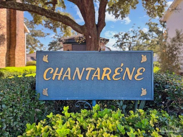 3377 Chantarene Dr, Pensacola, FL 32507