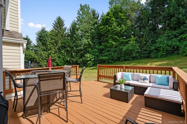 27 Spruce Ridge Drive, Fishkill, NY 12524