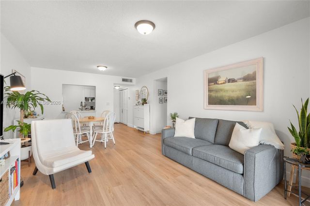 4161 NW 90th Ave 206, Coral Springs, FL 33065