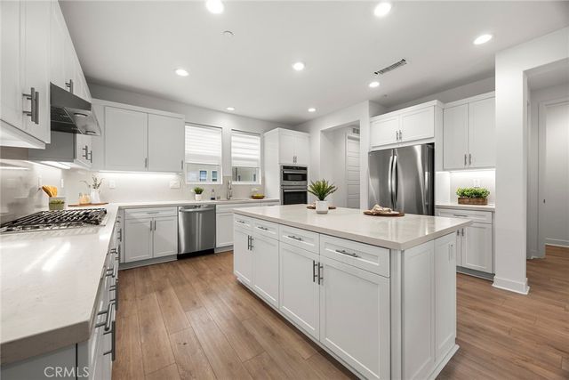 121 Biome, Irvine, CA 92618