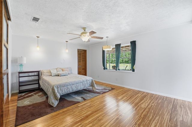 21992 Highway 321, Cleveland, TX 77327