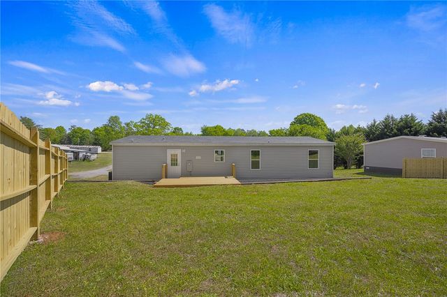 375 Griggs Road, Six Mile, SC 29682