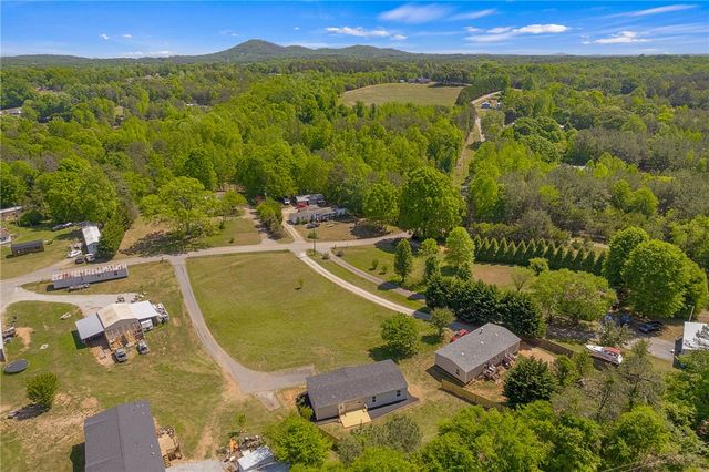 375 Griggs Road, Six Mile, SC 29682