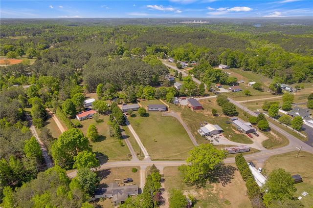 375 Griggs Road, Six Mile, SC 29682