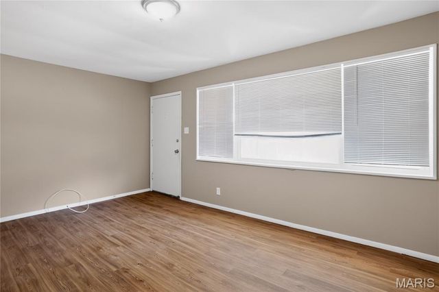 7748 Paddington Drive, St Louis, MO 63121