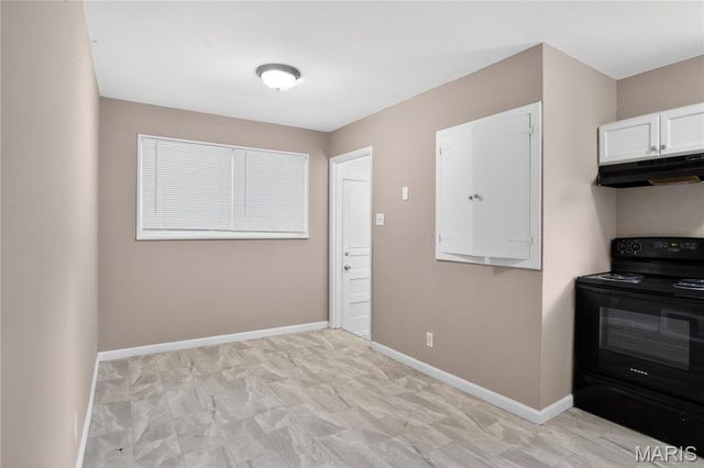 7748 Paddington Drive, St Louis, MO 63121