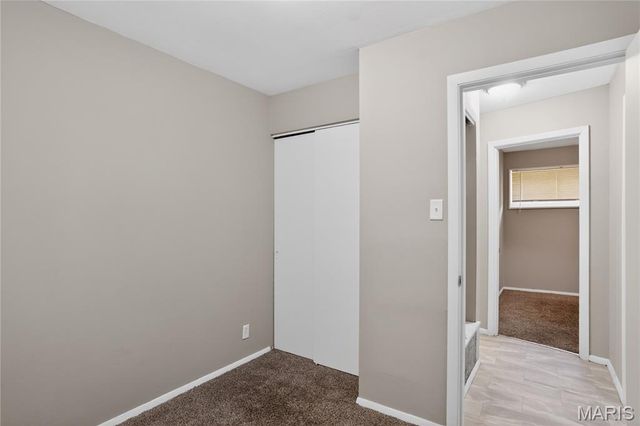 7748 Paddington Drive, St Louis, MO 63121