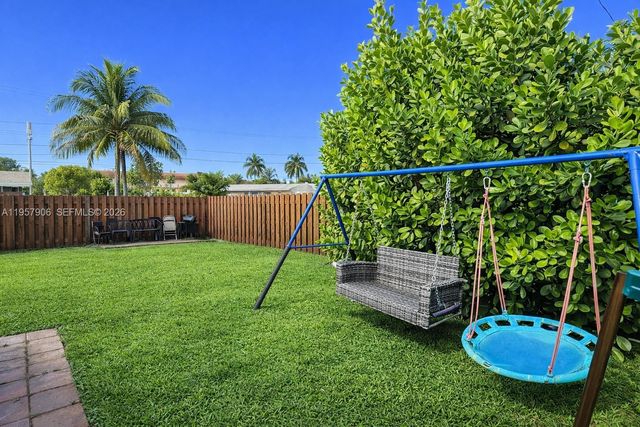 2671 NW 87th Ln, Sunrise, FL 33322