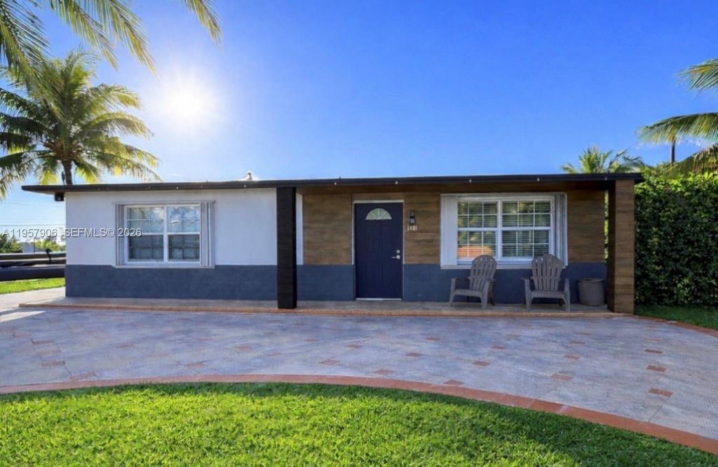 2671 NW 87th Ln, Sunrise, FL 33322