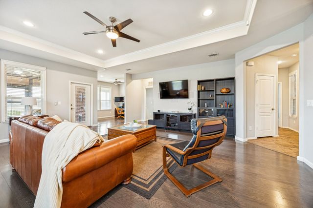 383 Balboa Court, Frisco, TX 75036