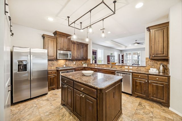 383 Balboa Court, Frisco, TX 75036