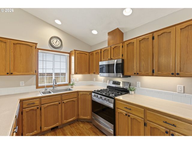 1208 Ne 17TH Ave, Battle Ground, WA 98604