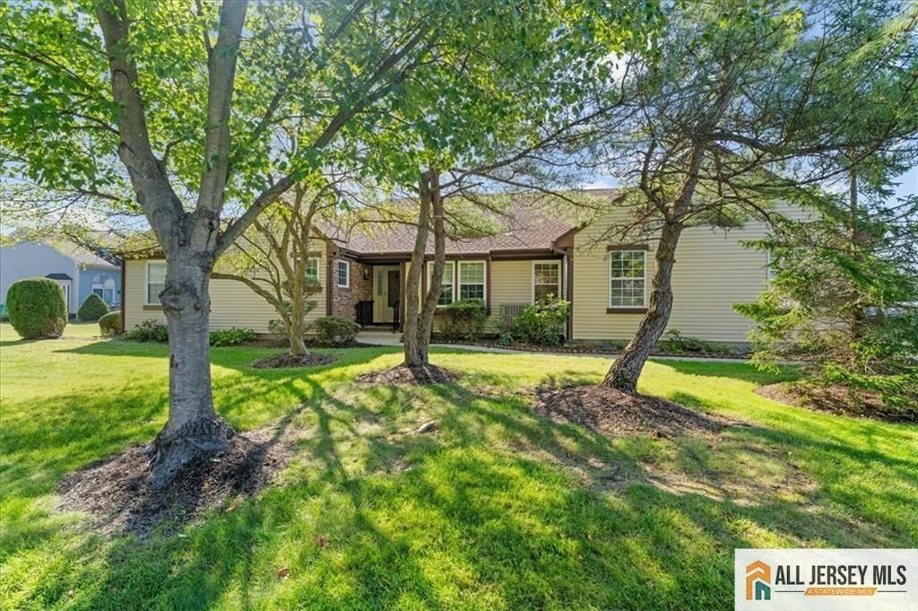 1 Rothwell Drive, Monroe, NJ 08831