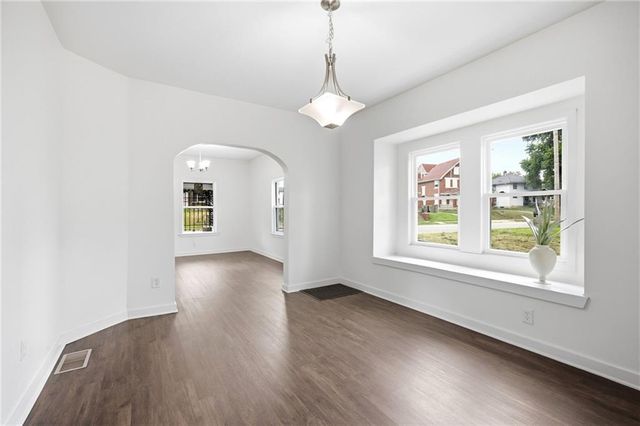 1047 Quindaro Boulevard, Kansas City, KS 66104