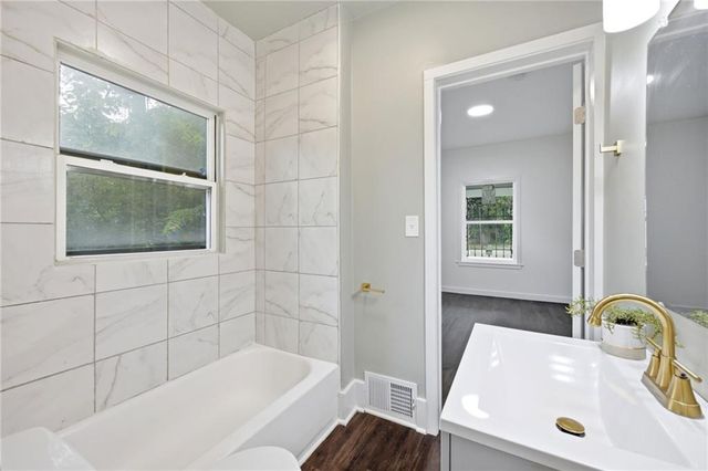 1047 Quindaro Boulevard, Kansas City, KS 66104