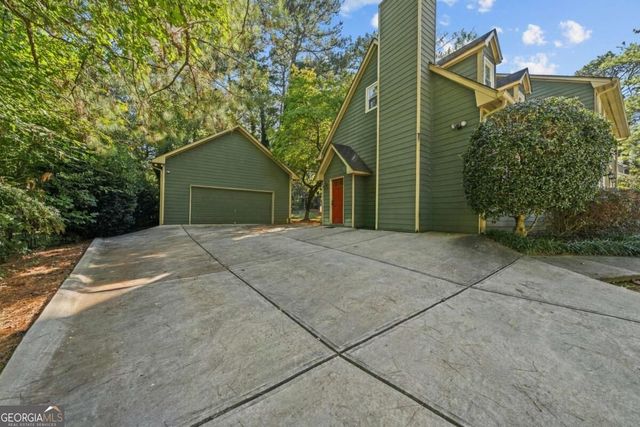 1793 Windcrest Drive SW, Lilburn, GA 30047