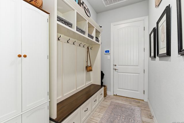 916 JENNY LEIGH TRL, Bulverde, TX 78163