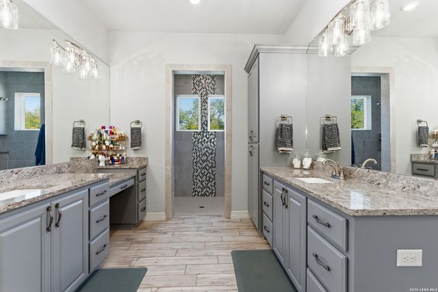 916 JENNY LEIGH TRL, Bulverde, TX 78163