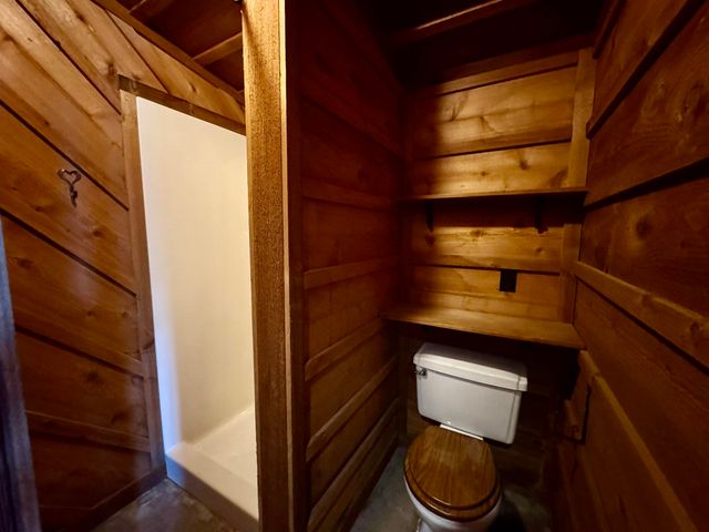 275 S Spring Street, Melbourne, AR 72556