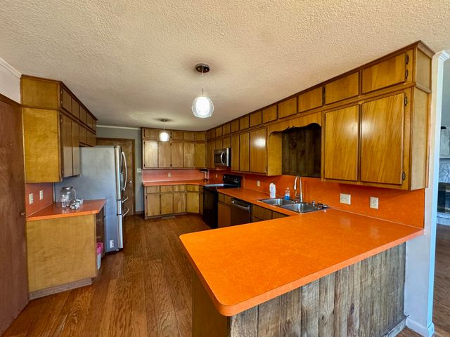 275 S Spring Street, Melbourne, AR 72556