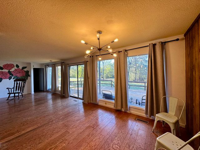 275 S Spring Street, Melbourne, AR 72556