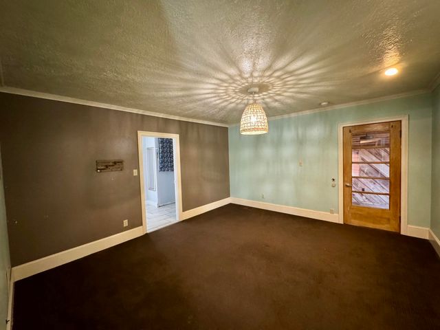 275 S Spring Street, Melbourne, AR 72556