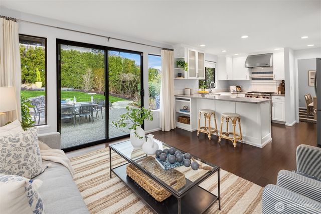 18430 NE 15th Place, Bellevue, WA 98008