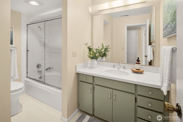 18430 NE 15th Place, Bellevue, WA 98008