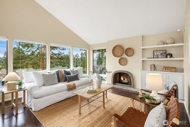 18430 NE 15th Place, Bellevue, WA 98008