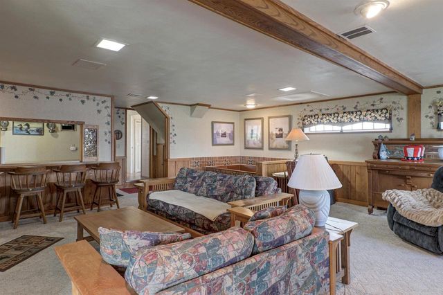 2384 HICKORY LANE, Oshkosh, WI 54901