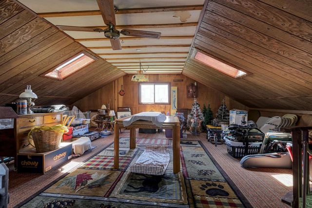 2384 HICKORY LANE, Oshkosh, WI 54901