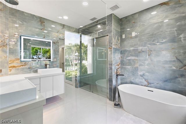 741 Holly CT, Marco Island, FL 34145