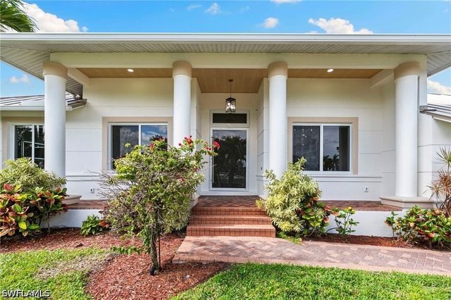 741 Holly CT, Marco Island, FL 34145