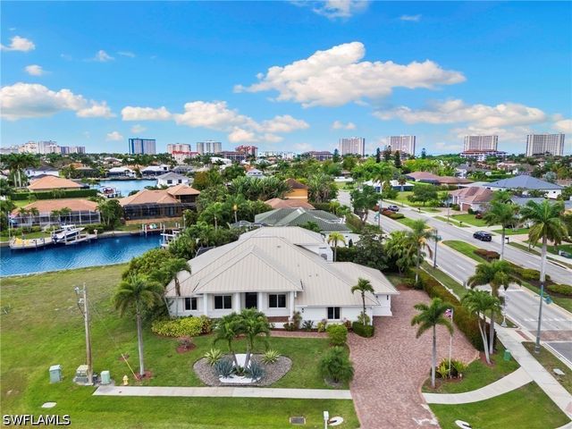 741 Holly CT, Marco Island, FL 34145