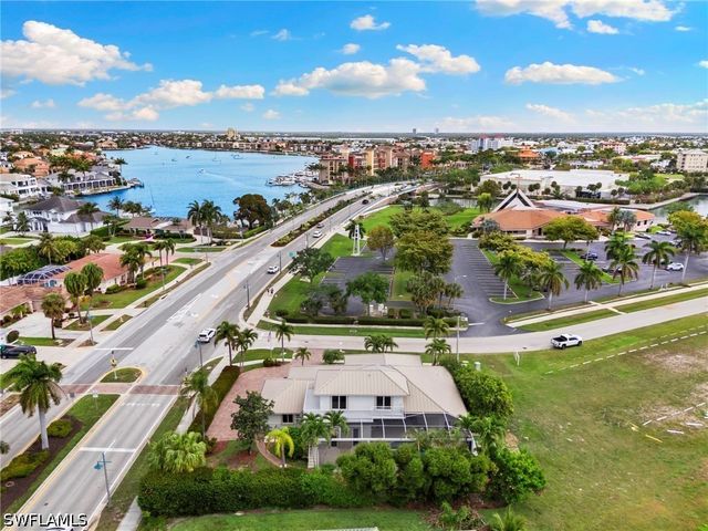 741 Holly CT, Marco Island, FL 34145