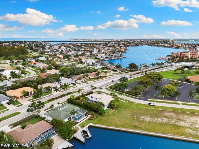 741 Holly CT, Marco Island, FL 34145