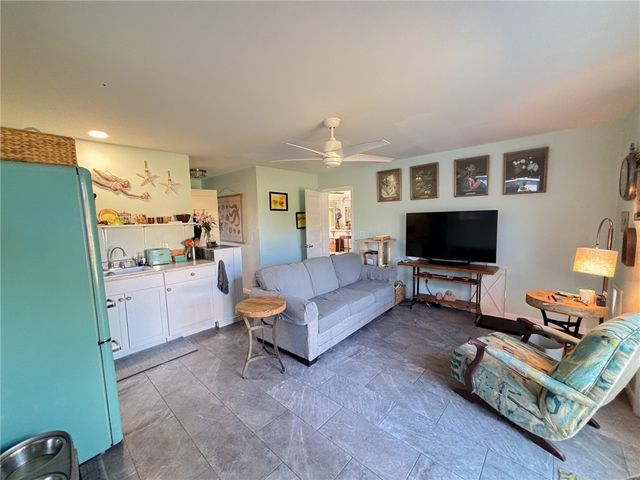 5140 65th Street, Vero Beach, FL 32967