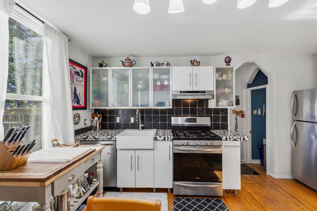 517 Coal Avenue SE, Albuquerque, NM 87102