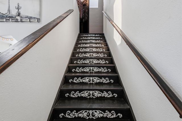 517 Coal Avenue SE, Albuquerque, NM 87102