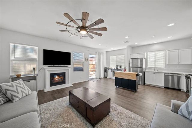 2836 La Calle Audaz, Rosamond, CA 93560