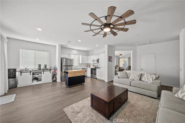 2836 La Calle Audaz, Rosamond, CA 93560