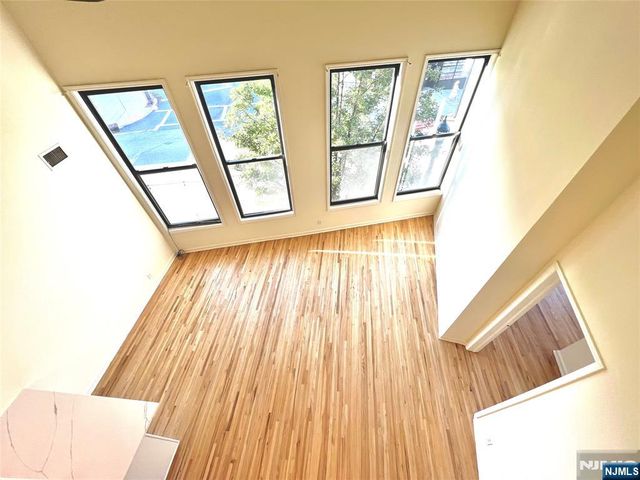 9 Park Avenue 2B, Rutherford, NJ 07070