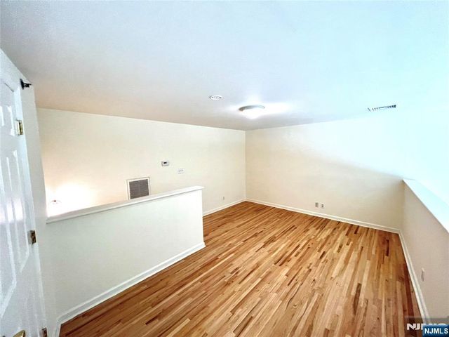9 Park Avenue 2B, Rutherford, NJ 07070