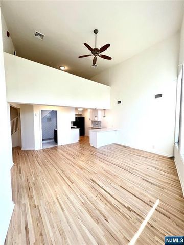 9 Park Avenue 2B, Rutherford, NJ 07070