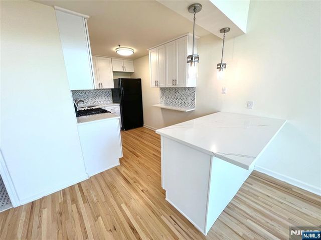 9 Park Avenue 2B, Rutherford, NJ 07070