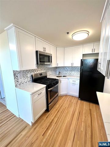 9 Park Avenue 2B, Rutherford, NJ 07070