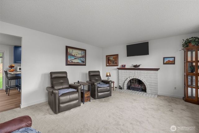 2335 SW 342nd Street, Federal Way, WA 98023